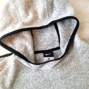 Nike thermafit fitted hoodie